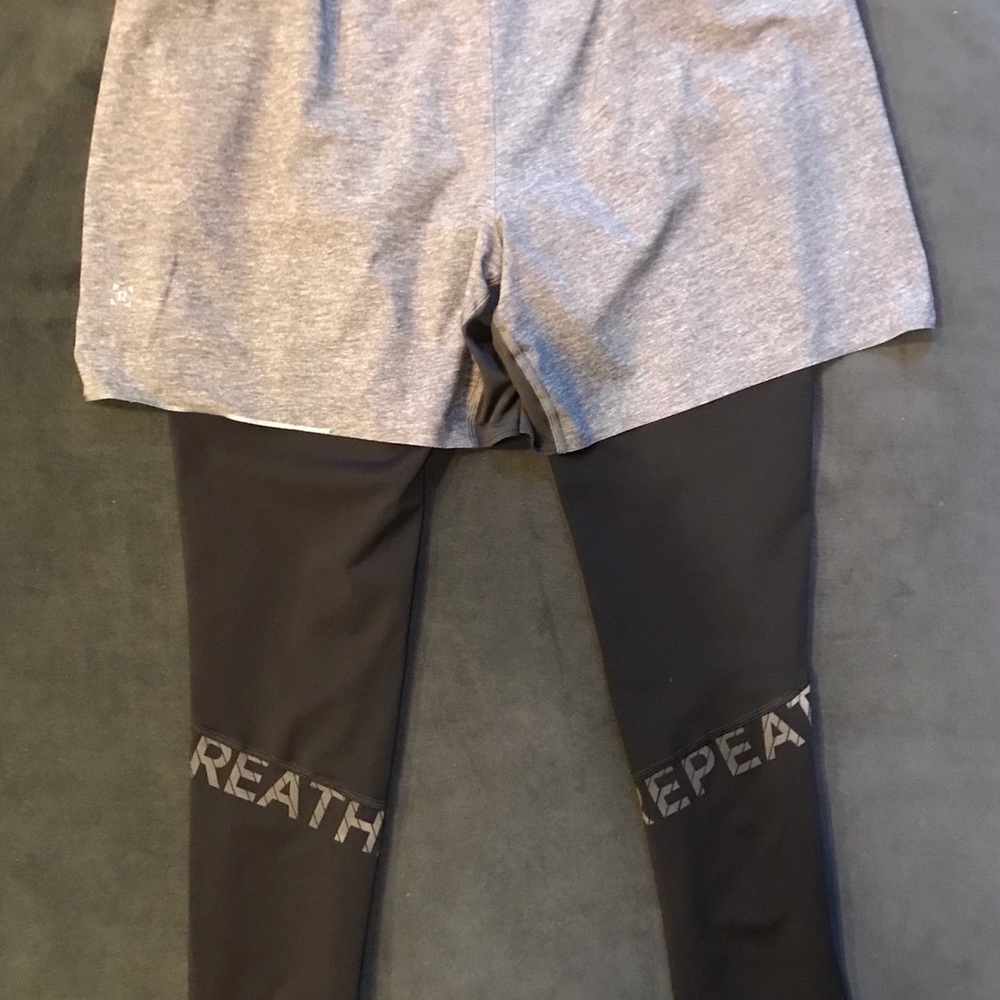 **SOLD**Lululemon 2-in-1 men’s surge shorts